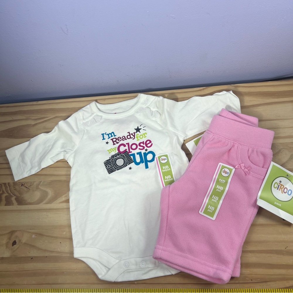 *5/$15* Circo “I’m Ready for my Close up” Bodysuit and Pink  Fleece Pants - NB
